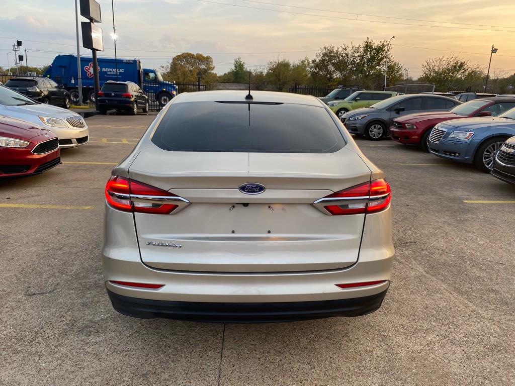 2019 Ford Fusion Image 5