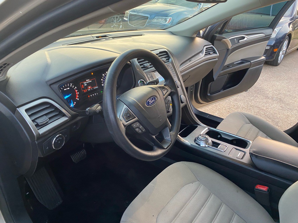 2019 Ford Fusion Image 14