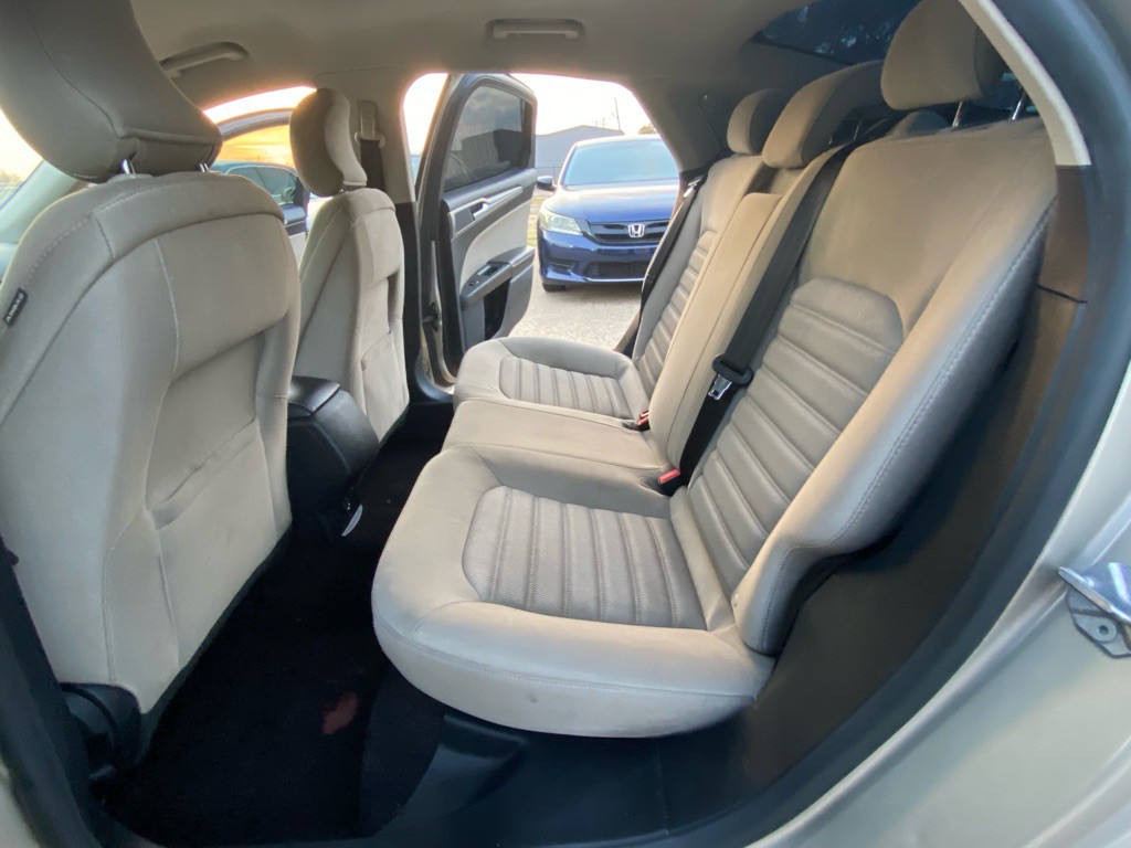 2019 Ford Fusion Image 16