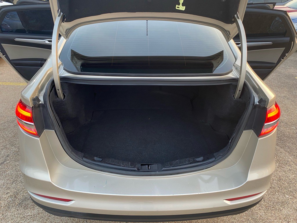 2019 Ford Fusion Image 17