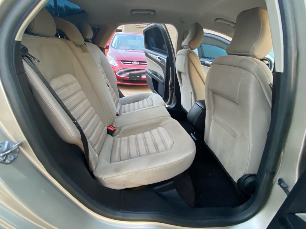 2019 Ford Fusion Image 18