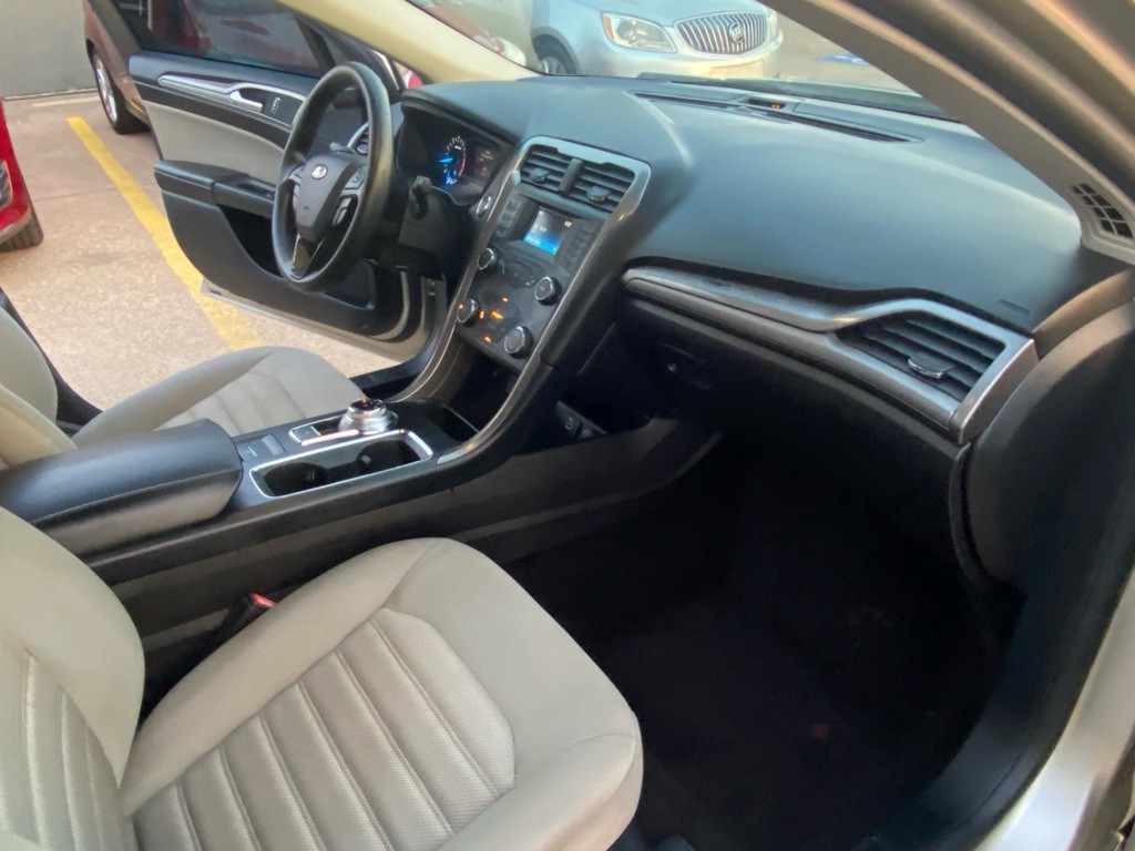 2019 Ford Fusion Image 20