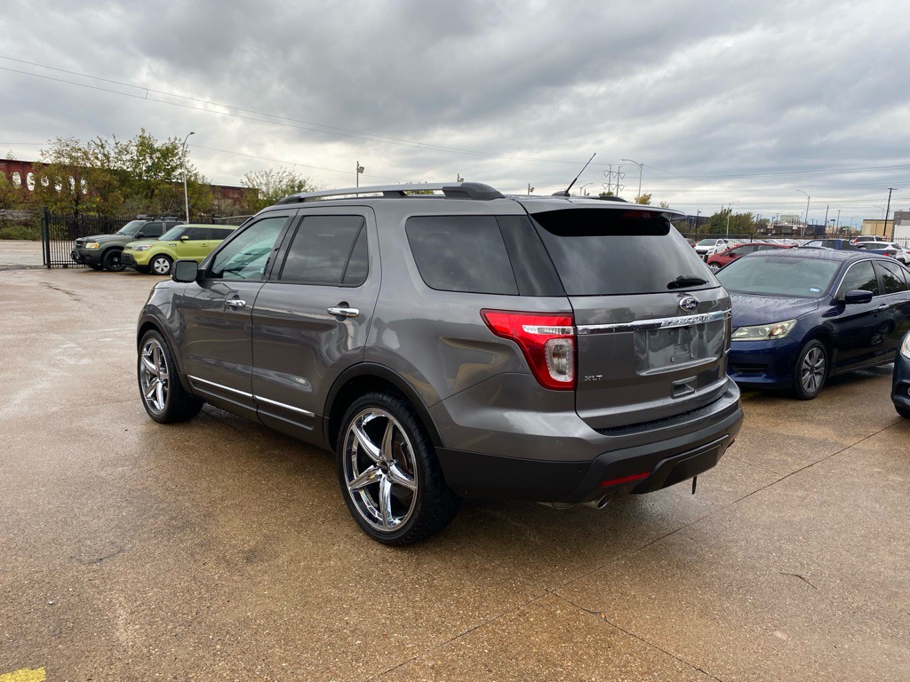 2013 Ford Explorer Image 4