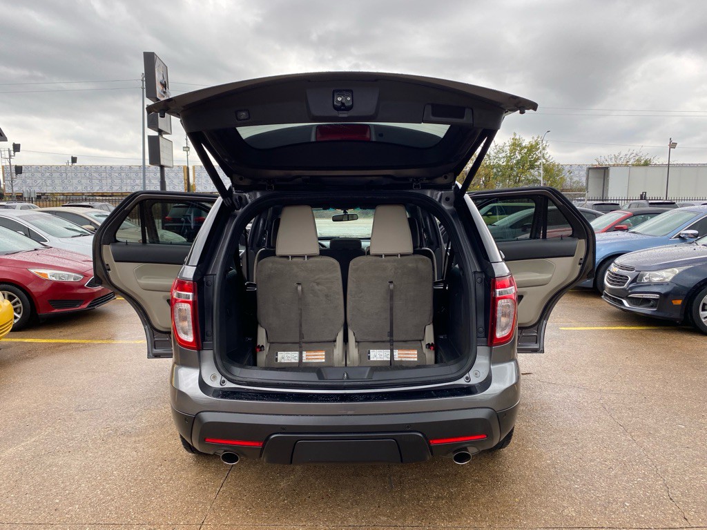 2013 Ford Explorer Image 11
