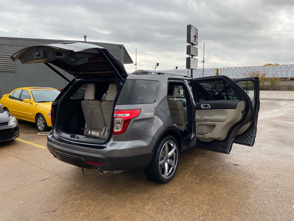 2013 Ford Explorer Image 12