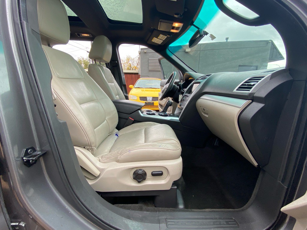 2013 Ford Explorer Image 20