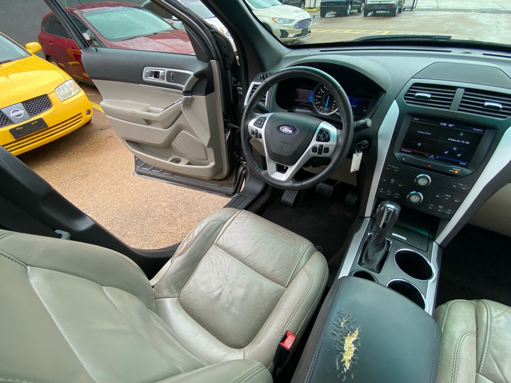 2013 Ford Explorer Image 24