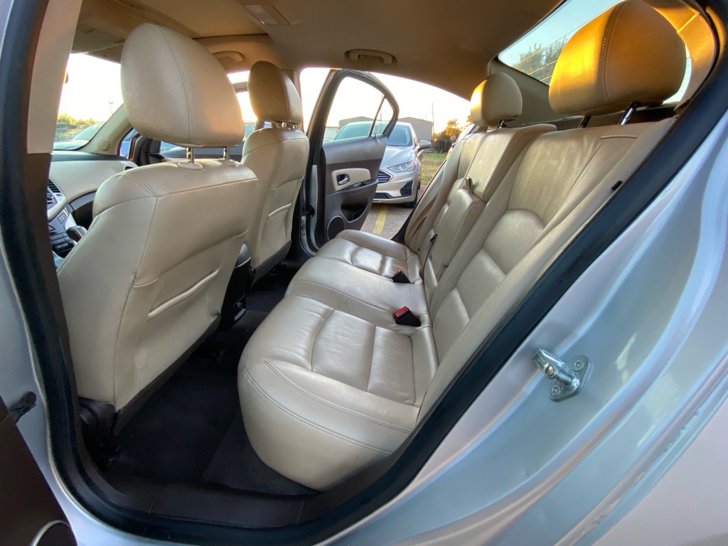 2015 Chevrolet Cruze Image 16