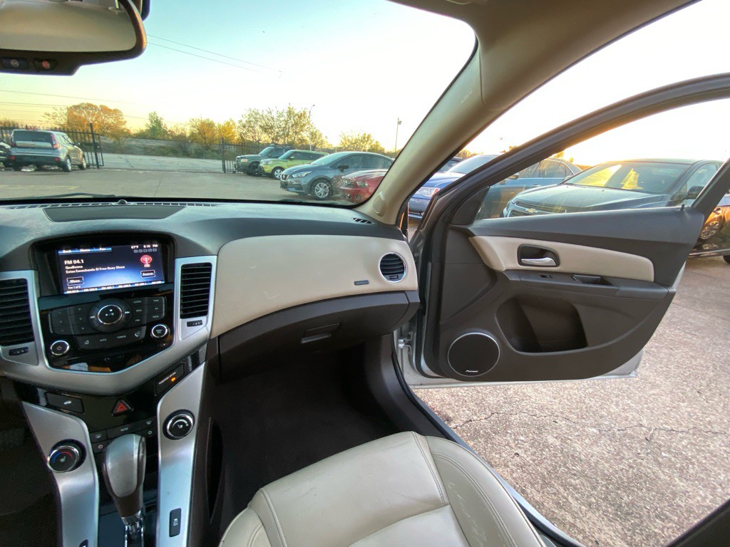 2015 Chevrolet Cruze Image 21