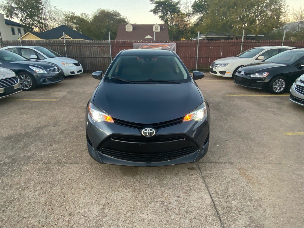 2018 Toyota Corolla Image 2