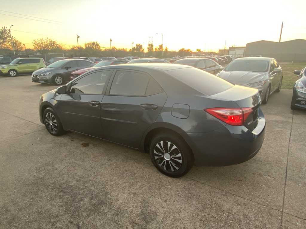 2018 Toyota Corolla Image 4