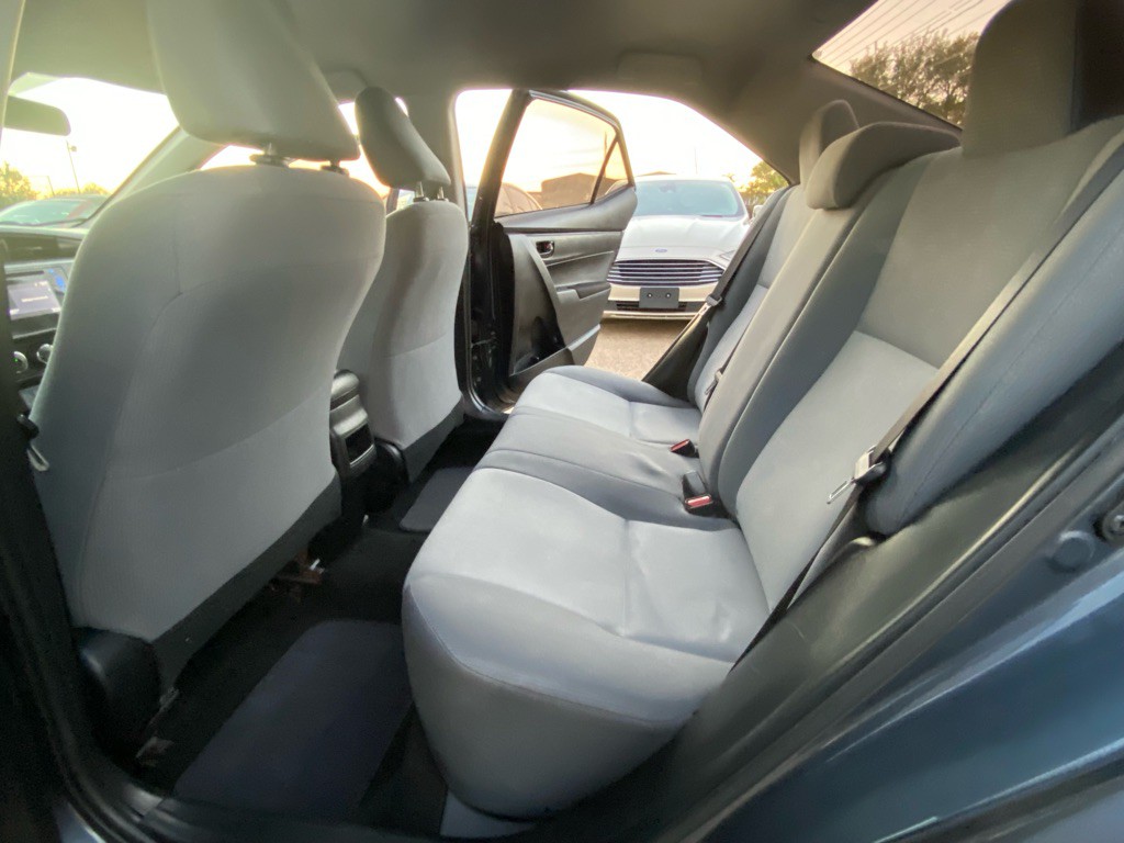 2018 Toyota Corolla Image 16