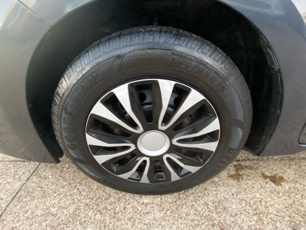 2018 Toyota Corolla Image 31