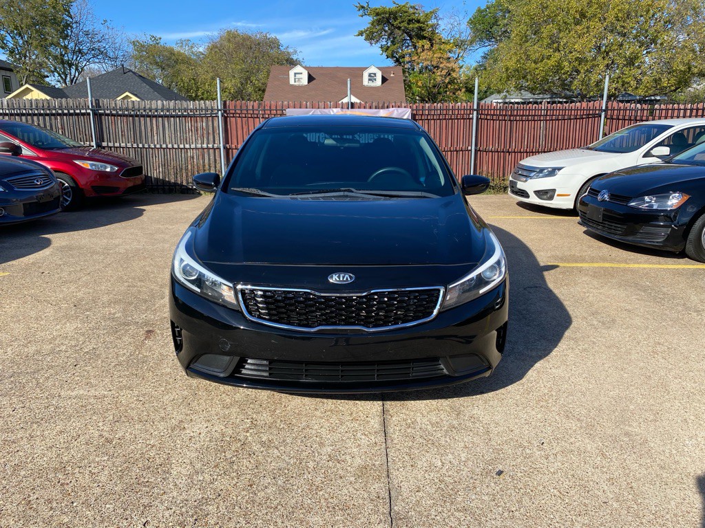 2018 Kia Forte Image 2