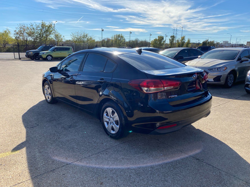 2018 Kia Forte Image 4