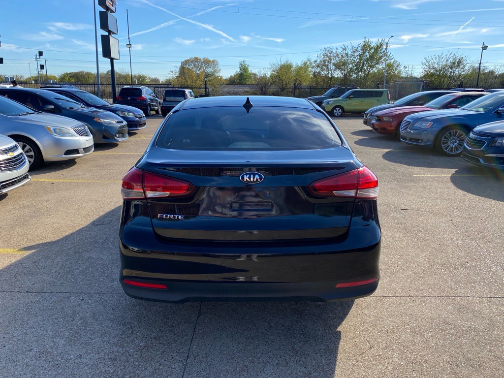 2018 Kia Forte Image 5