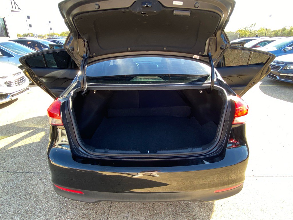 2018 Kia Forte Image 17