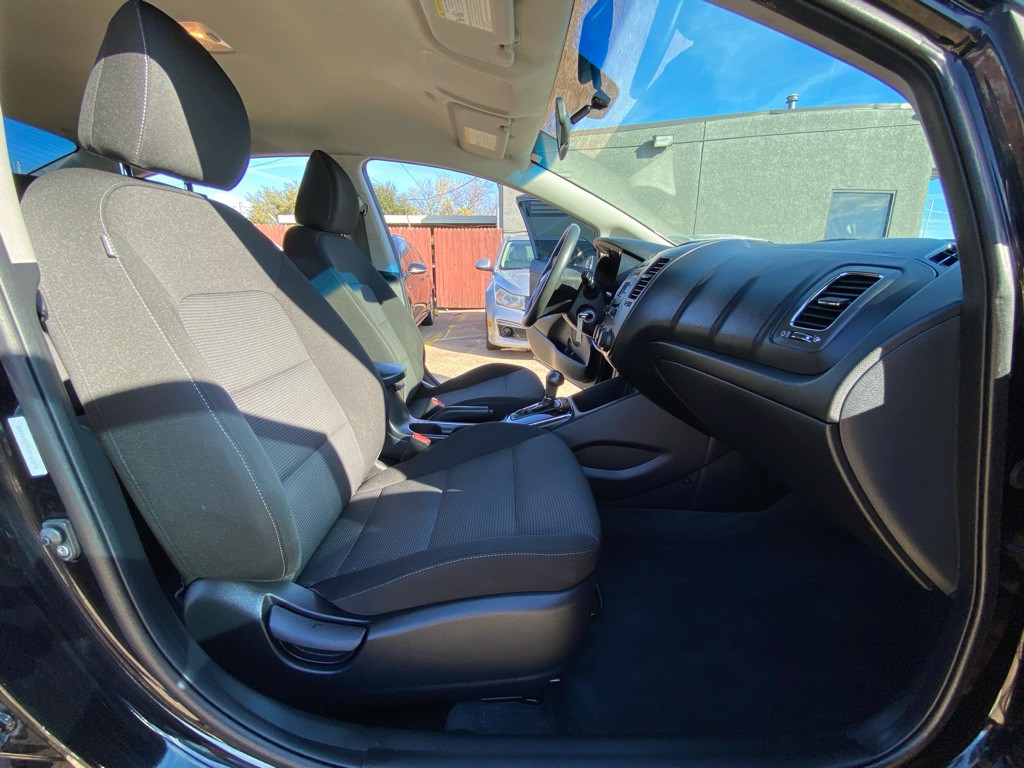 2018 Kia Forte Image 19