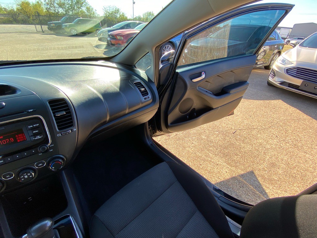 2018 Kia Forte Image 22