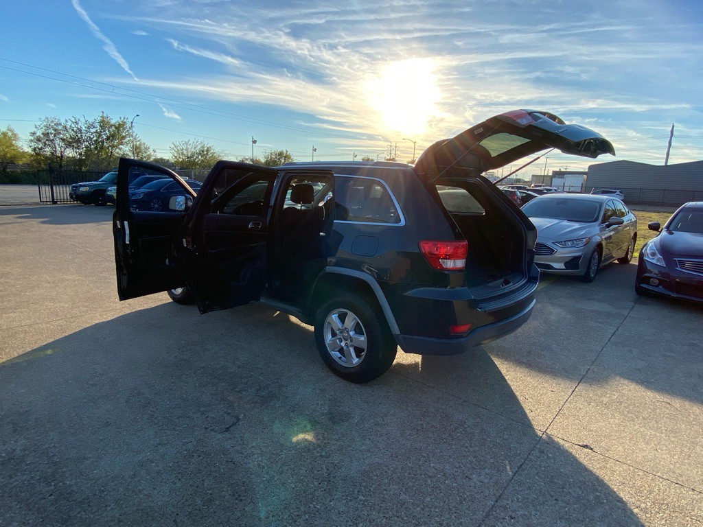 2012 Jeep Grand Cherokee Image 10