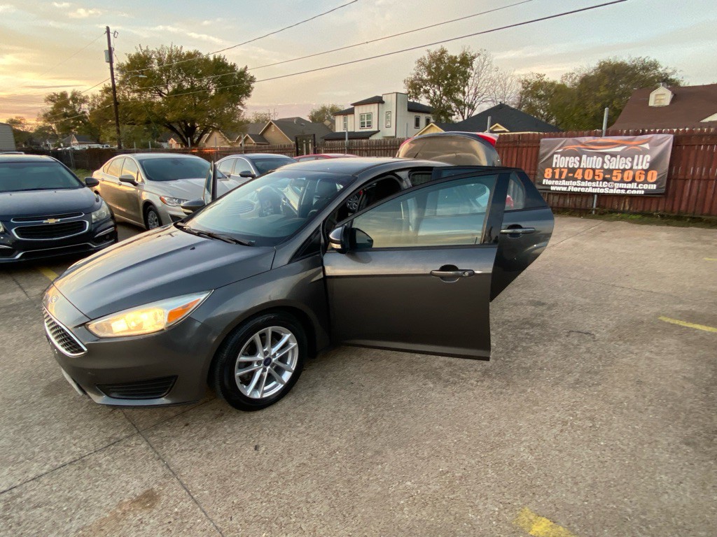 2016 Ford Focus Image 9