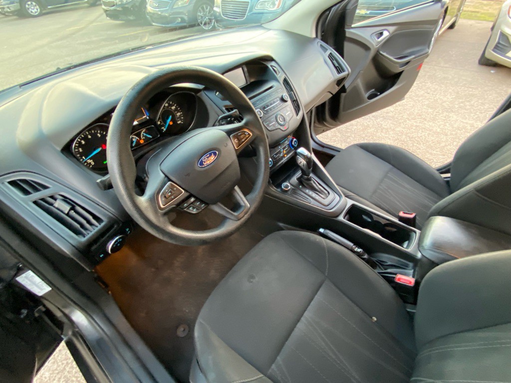 2016 Ford Focus Image 14