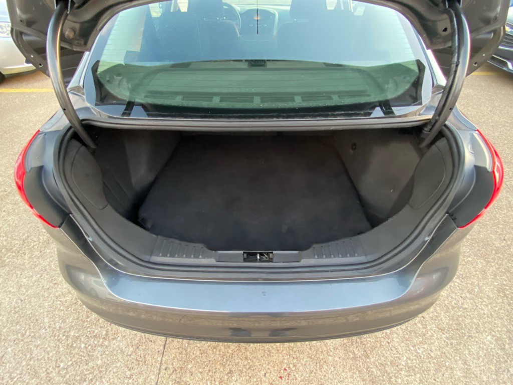 2016 Ford Focus Image 17