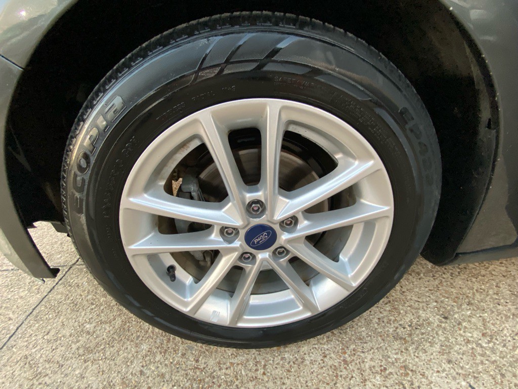 2016 Ford Focus Image 31