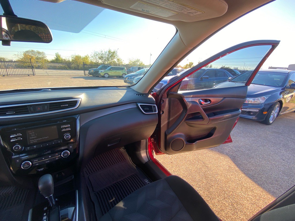 2015 Nissan Rogue Image 22