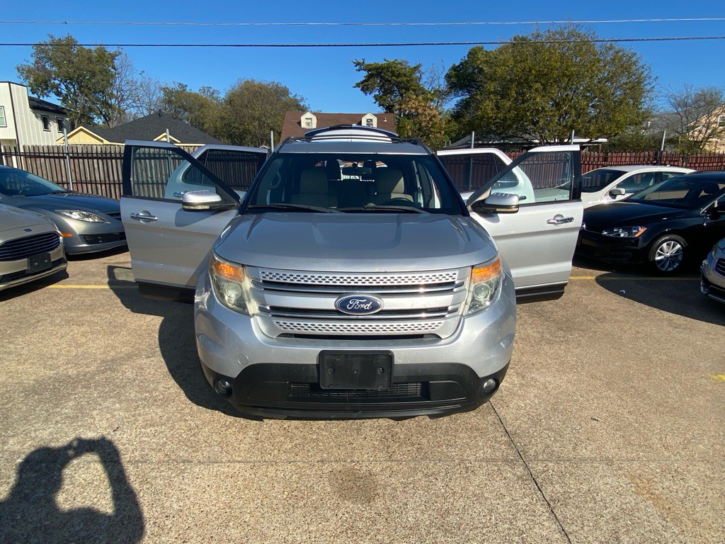 2011 Ford Explorer Image 8