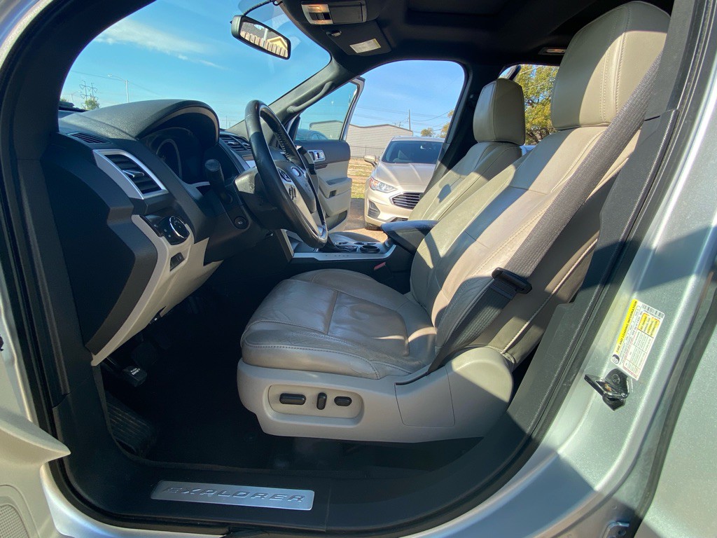 2011 Ford Explorer Image 15