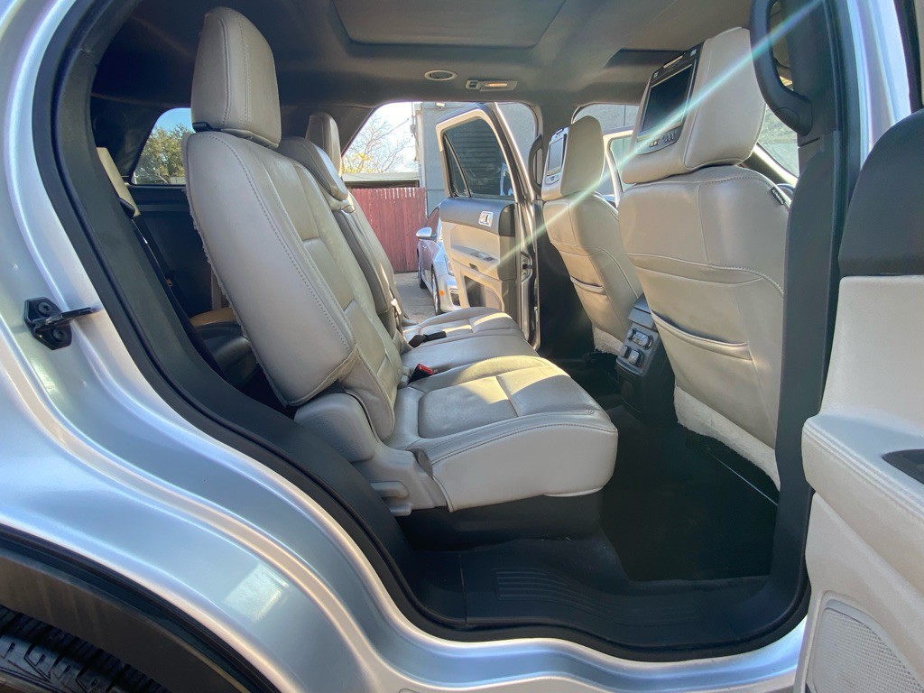 2011 Ford Explorer Image 20