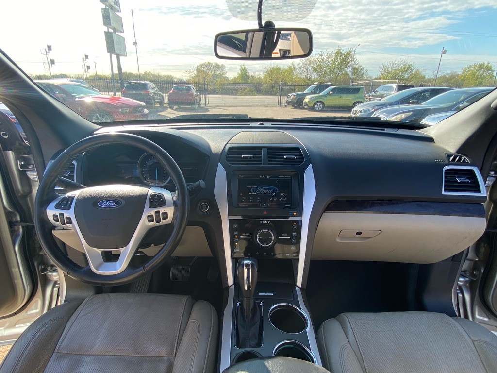 2011 Ford Explorer Image 24