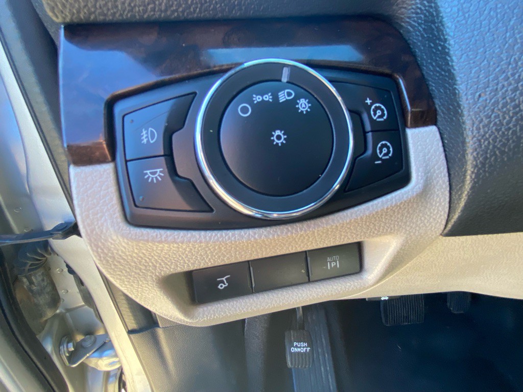 2011 Ford Explorer Image 27