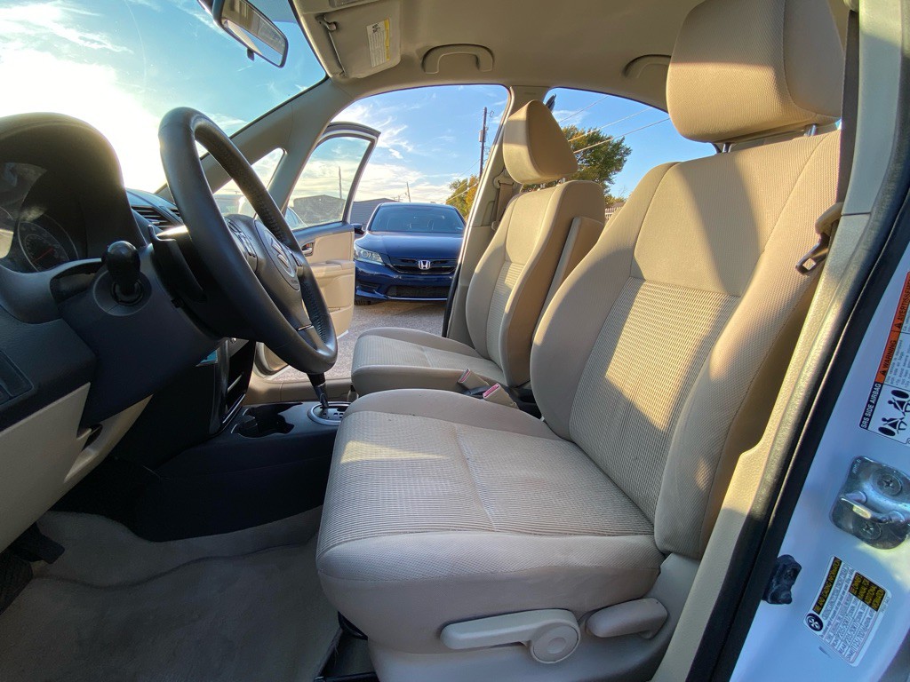 2011 Suzuki SX4 Image 15