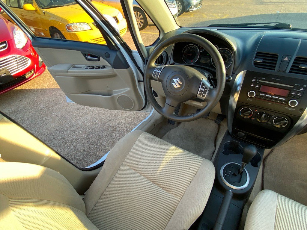 2011 Suzuki SX4 Image 23