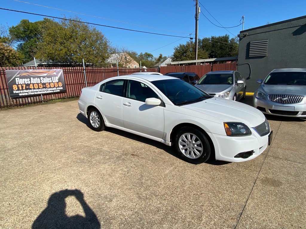 2011 Mitsubishi Galant Image 1