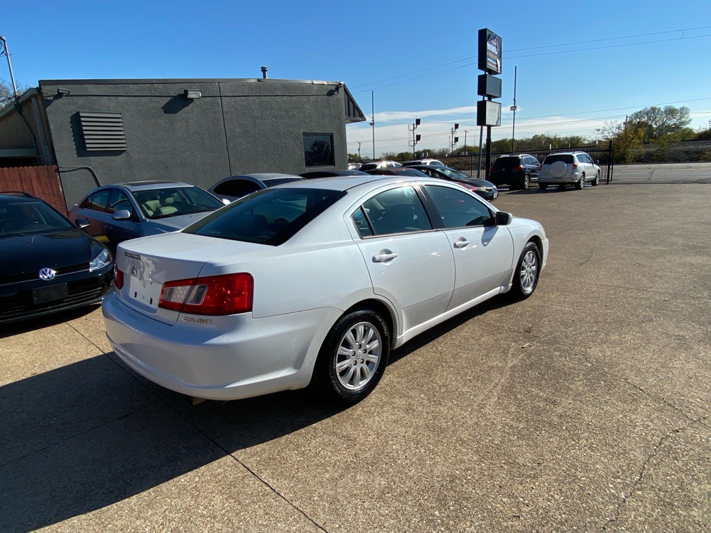 2011 Mitsubishi Galant Image 6