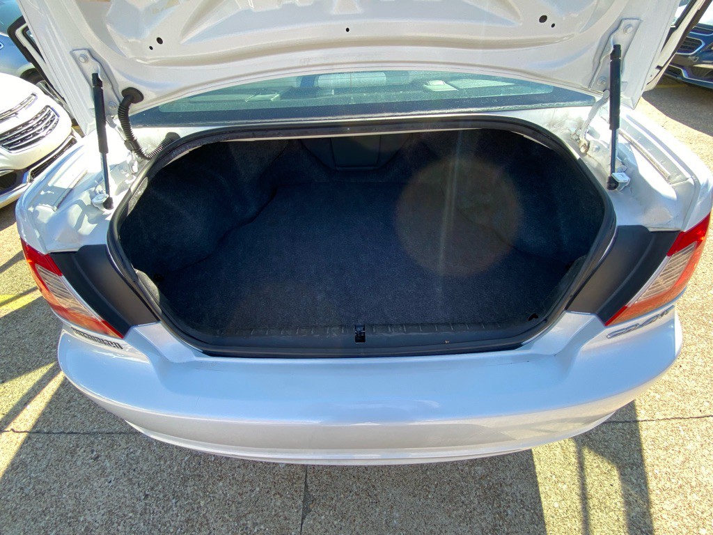 2011 Mitsubishi Galant Image 17