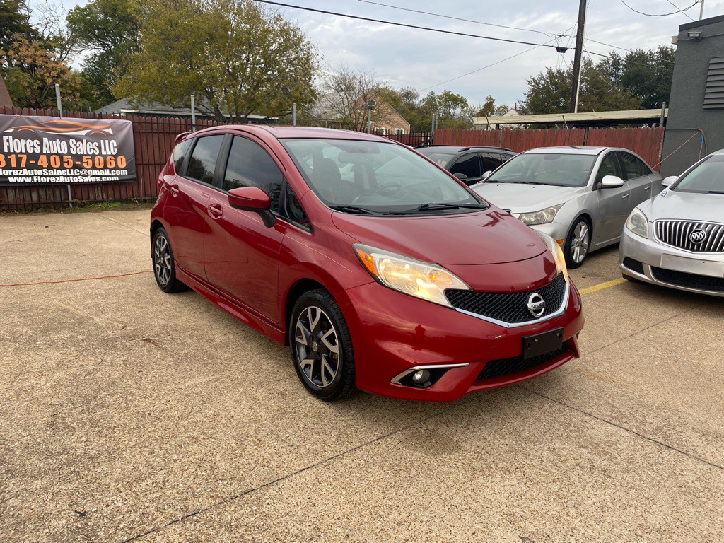2015 Nissan Versa Image 1