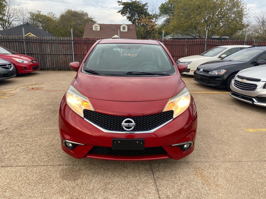 2015 Nissan Versa Image 2