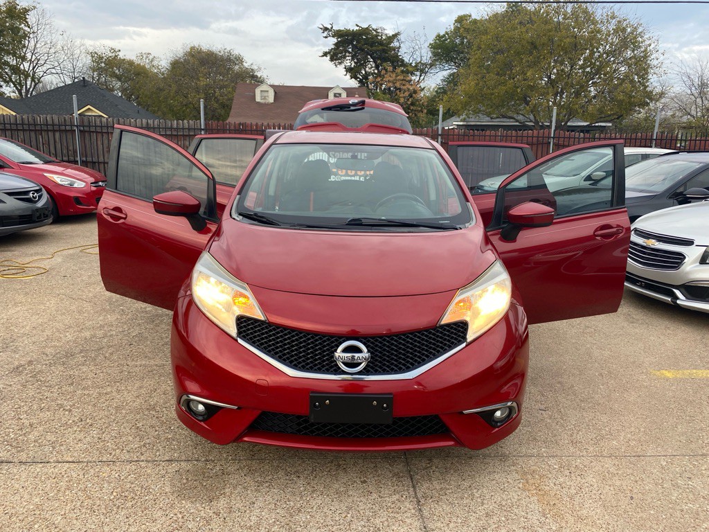 2015 Nissan Versa Image 8