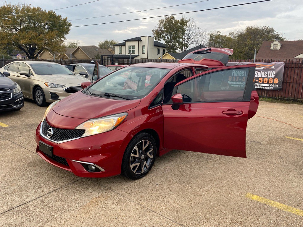 2015 Nissan Versa Image 9