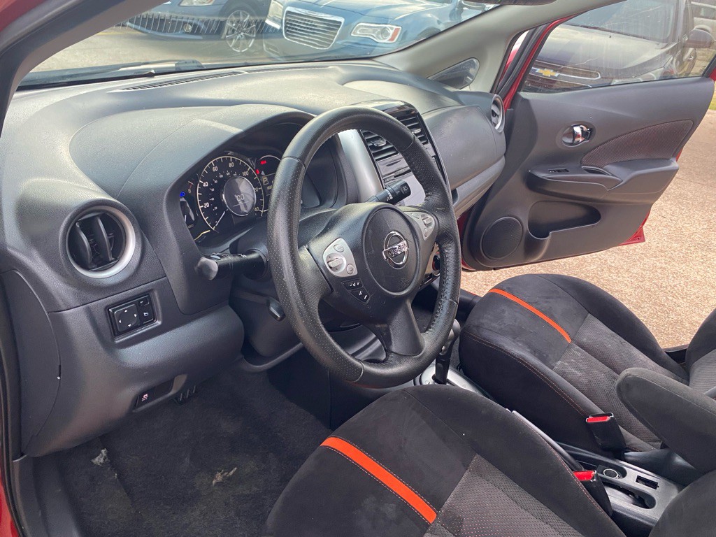 2015 Nissan Versa Image 14