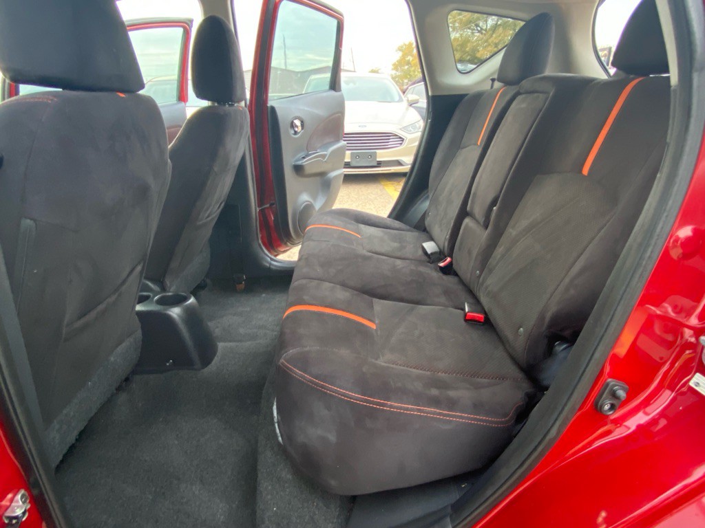 2015 Nissan Versa Image 16