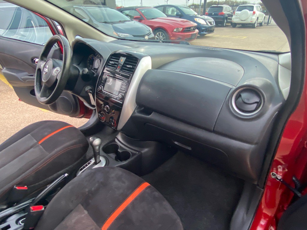 2015 Nissan Versa Image 20
