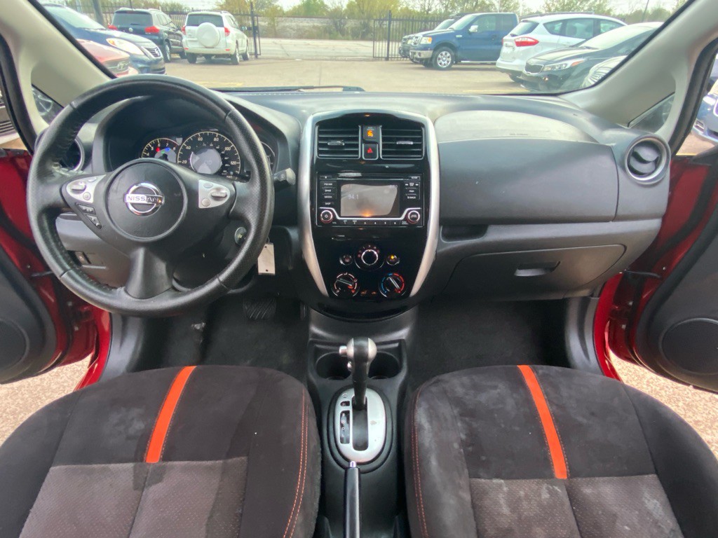 2015 Nissan Versa Image 21
