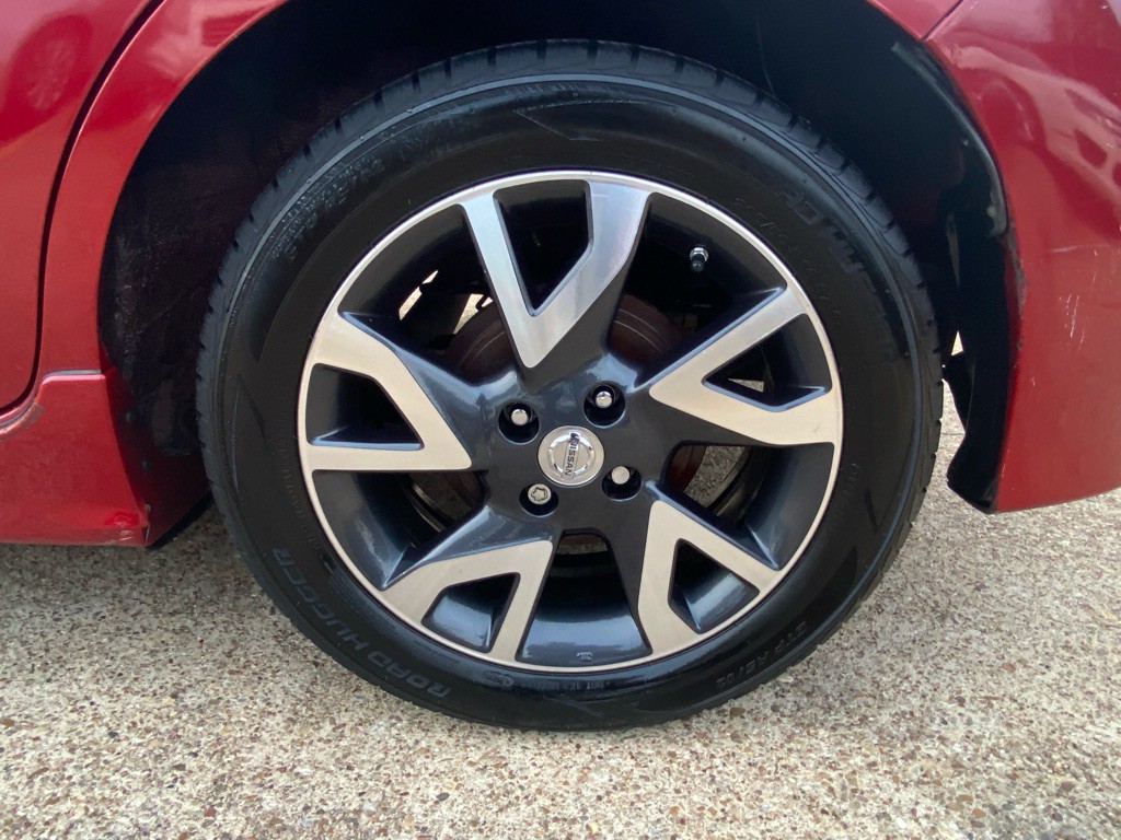 2015 Nissan Versa Image 28