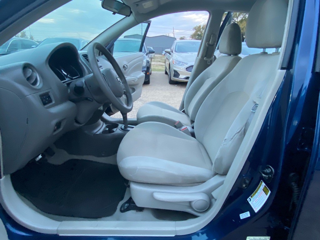 2012 Nissan Versa Image 15