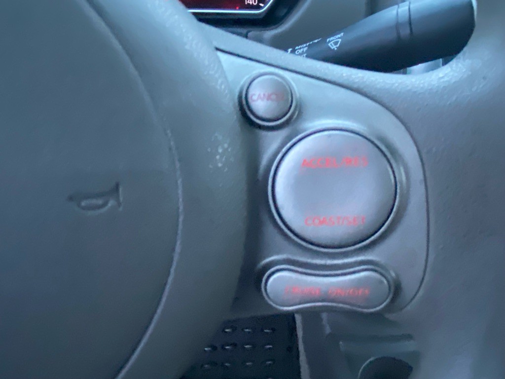 2012 Nissan Versa Image 25